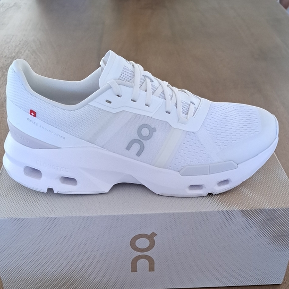 On Running Shoes - On Cloudpulse Womens - Color: White/Frost - Size: 11